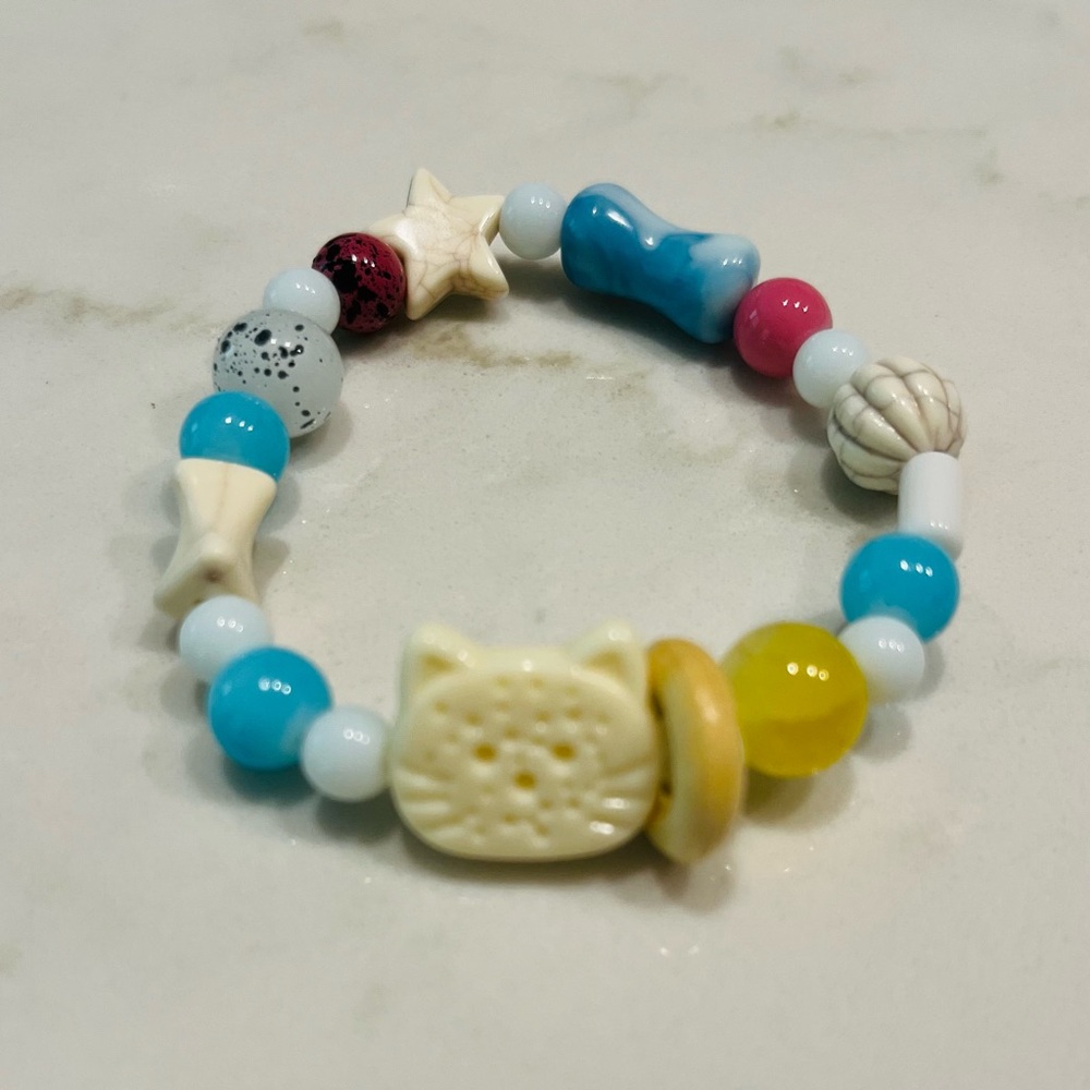 Colorful Beaded Bracelet with Cat Charm - Picture 2 of 2